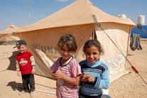 الصراع في سوريا يفاقم ضعف الإقتصاد اللبناني