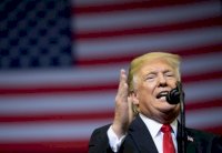 ترمب: قافلة المهاجرين تضمّ شرق أوسطيين ورجال عصابات