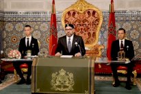 العاهل المغربي يدعو حكام الجزائر إلى حوار صريح ومباشر