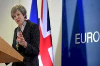 ماي تحاول إقناع حكومتها بالمصادقة على مشروع اتفاق بريكست