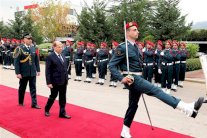 لبنان يحتفل بعيد الإستقلال بلا حكومة