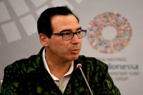 ترمب: لست مستاء من وزير الخزانة منوتشين