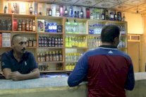 متاجر بيع الكحول تعود إلى الموصل بعد دحر داعش