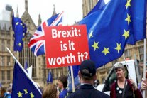 محللون: احتمالات إجهاض بريكست ترتفع في بريطانيا