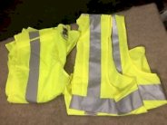 مصر تفرض قيودا على بيع السترات الصفراء للأفراد