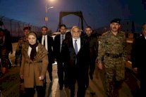 العراق يعطل محتفلًا بذكرى هزيمته لداعش وفاتحًا الخضراء