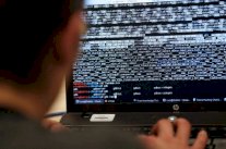 واشنطن تتهم قراصنة من الصين باختراق شركات عالمية