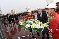 الرئاسات العراقية لبناء جيش قوي بلا تسييس وتحزب