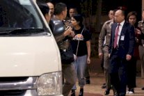 أستراليا تدرس طلب لجوء رهف القنون