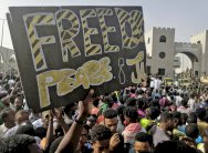 السعودية تعلن وقوفها إلى جانب الشعب السوداني