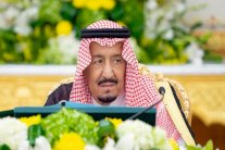 العاهل السعودي يهنئ المسلمين بحلول شهر رمضان المبارك