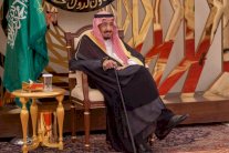 الملك سلمان للقادة العرب: يجب ردع إيران!