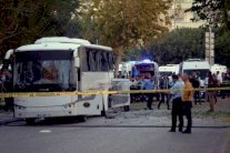 مقتل شخصين في انفجار سيارة مفخخة في بلدة تركية قرب حدود سوريا