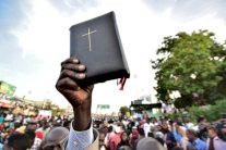 مسيحيو السودان يأملون بحرية الممارسة الدينية
