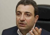 وزير الصناعة اللبناني يشيد بالتظاهرات في بلاده