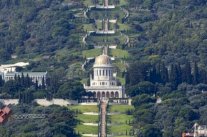 أتباع الطائفة البهائية يحتفلون بالمئوية الثانية لميلاد نبيهم