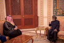 السلطان قابوس يستقبل نائب وزير الدفاع السعودي