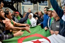 حراك طلابي ضد انتخابات الرئاسة في الجزائر