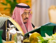 العاهل السعودي يدعو إيران للتخلي عن 