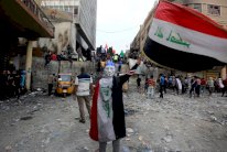 العراقيون يحتجون لدوافع اقتصادية قبل أن تكون سياسية