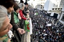 الحراك في الجزائر لم يتراجع غداة إطلاق سراح المعتقلين