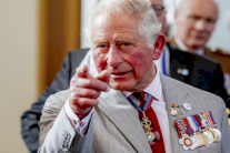 الأمير تشارلز يشارك بذكرى الهولوكوست