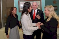 نتانياهو يطلع بوتين على