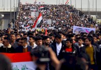 تيار الصدر يحذر علاوي من توزير أشخاص 