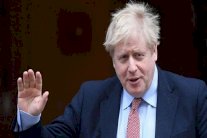 بريطانيا تحبس أنفاسها بانتظار خطة جونسون للخروج من العزل