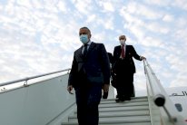 الكاظمي: السلاح بيد الدولة لا الأحزاب والمنافذ لها لا للفاسدين