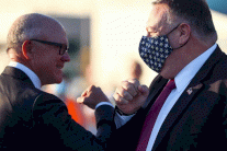 بومبيو يزور بريطانيا في خضم التوتر مع الصين