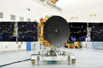 الإمارات تحتفي بانطلاق الرحلة التاريخية لمسبارها إلى المريخ