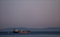 قراصنة يخطفون 13 بحاراً من ناقلة نفط يونانية