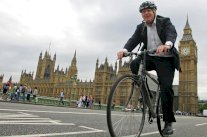 بريطانيا... ثورة العودة للدراجات