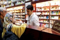 إيران تتسلم شحنة أدوية لا يشملها نظام العقوبات