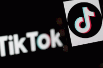 الحبس عامين لفتيات التيك توك في مصر