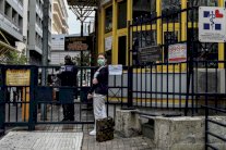 كورونا: اليونان تفرض الكمامات مجددًا