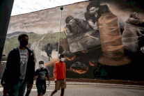 الاتحاد الأوروبي يحجز 300 مليون جرعة من