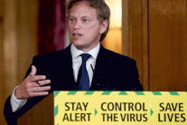 وزير العطلة: بعد البحر... حجر!