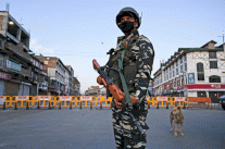 كشمير: حظر تجول في ذكرى إلغاء الحكم الذاتي