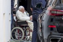 بابا الفاتيكان السابق بنديكتوس في حالة 