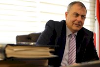 محافظ بيروت: نحو 300 ألف شخص باتوا مشردين