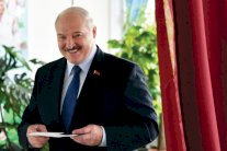 مادورو مهنئاً لوكاشنكو: يا للنصر المدوي!