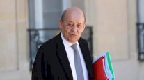 وزير الخارجية الفرنسي في الجزائر لبحث وضع ليبيا ومالي