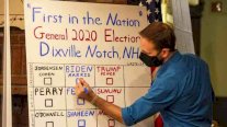 قرية أميركية تدلي بأولى الأصوات في الانتخابات الرئاسية