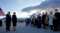 ترمب مغادرًا: وداع بارد في قاعدة أندروز الجوية