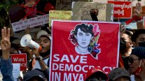 العسكريون يواصلون حملة الاعتقالات في بورما ويواجهون مزيدا من الضغوط