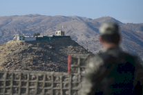 مسلحون يقتلون أربع عاملات إغاثة في شمال غرب باكستان