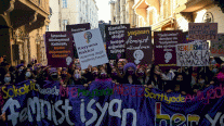 تظاهرات في تركيا بعد انسحابها من اتفاق مكافحة العنف ضد المرأة