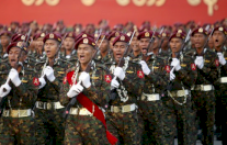 المجلس العسكري في بورما يستعرض قوته في عرض كبير